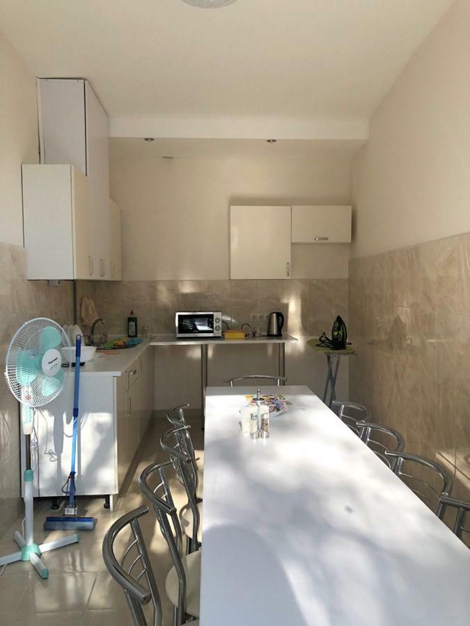 City Apartment Ternopil Bagian luar foto